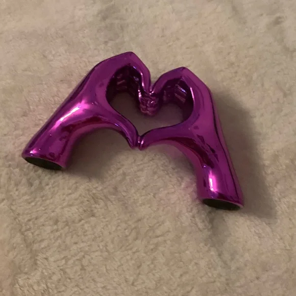 Purple Heart-Shaped Hand Sculpture - Picture 1 of 2